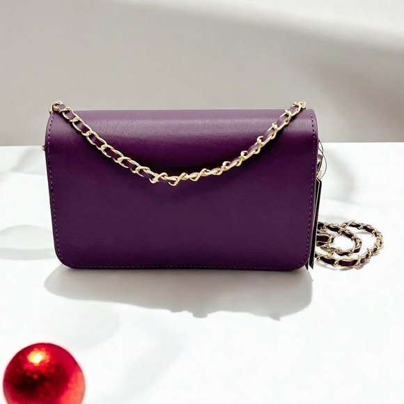 Badgley Mischka Crossbody Bag Magnetic Flap Debossed Logo Vegan Leather Purple - Picture 2 of 2